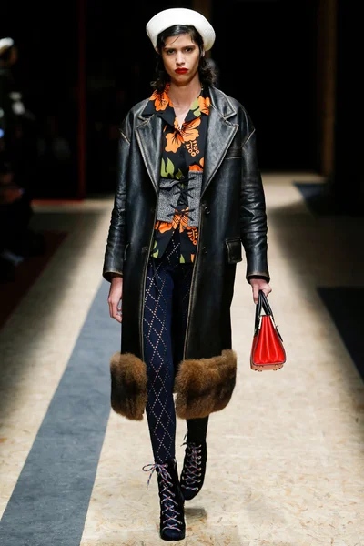 Look 9